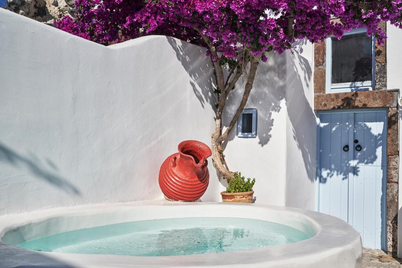 2 Bedroom Charming Villa With Outdoors Jacuzzi Megalochori  Eksteriør billede