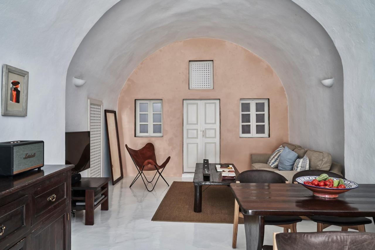 2 Bedroom Charming Villa With Outdoors Jacuzzi Megalochori  Eksteriør billede